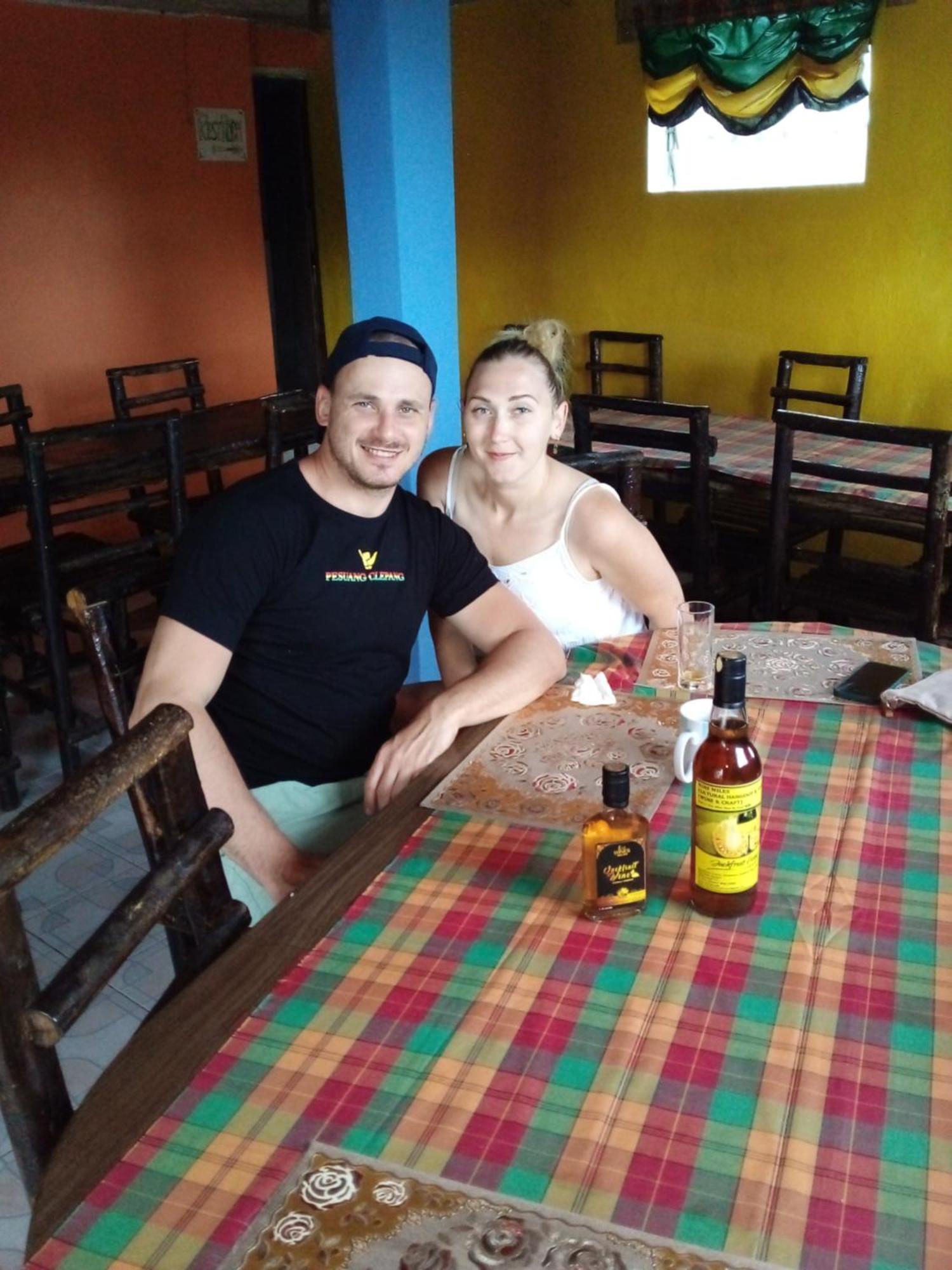 Nine Miles Cultural Hangouts And Tours Stepney Esterno foto
