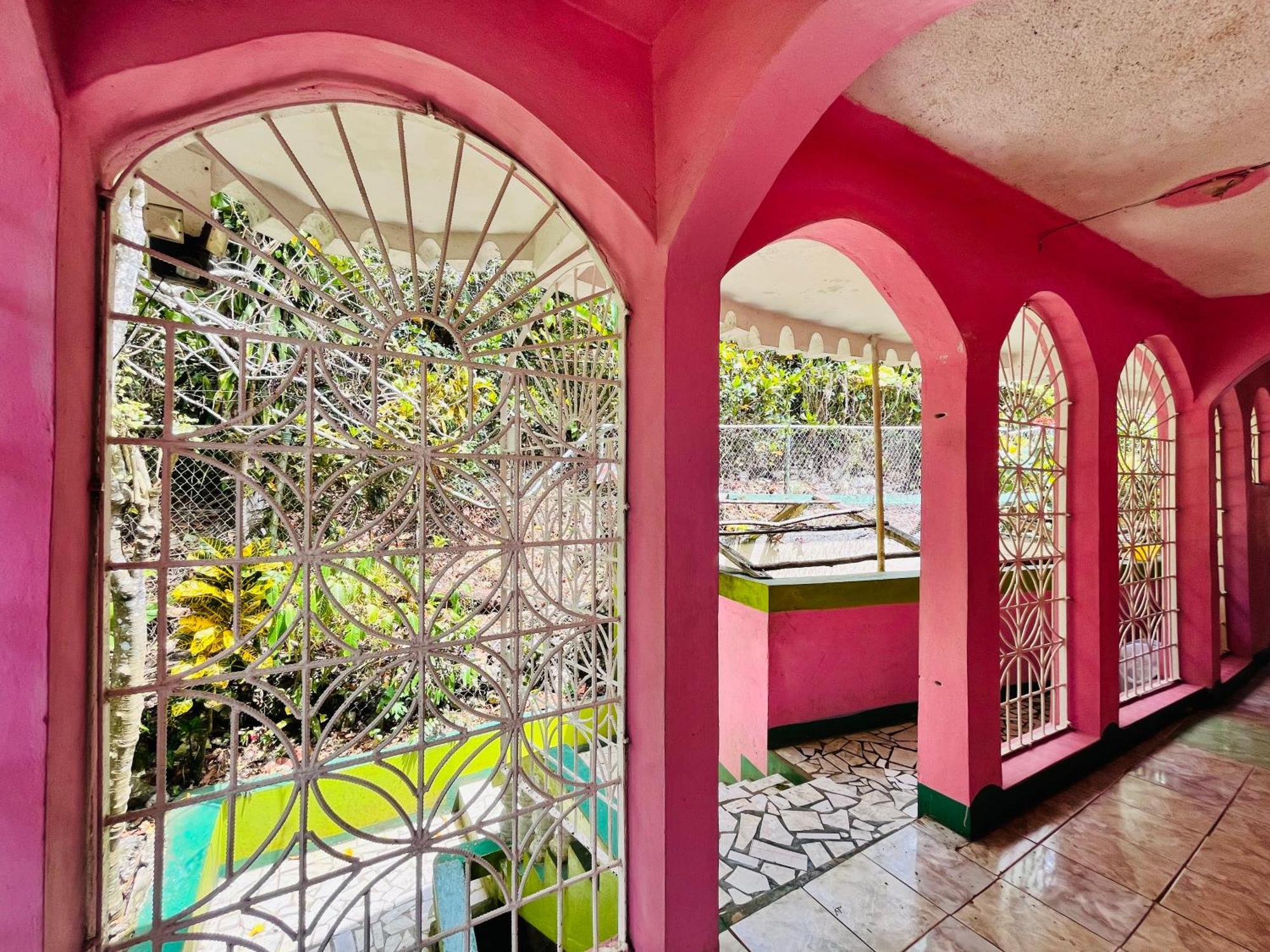 Nine Miles Cultural Hangouts And Tours Stepney Esterno foto