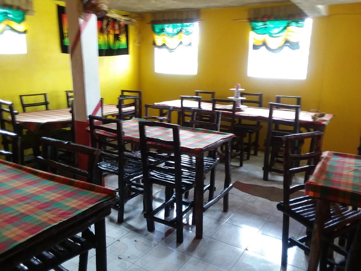 Nine Miles Cultural Hangouts And Tours Stepney Esterno foto